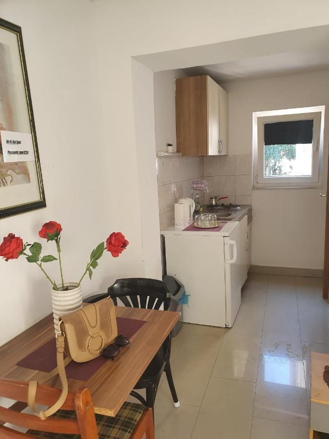 Nala Apartments สปลิท ภายนอก รูปภาพ